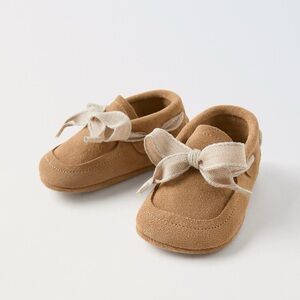 Zara baby girl Tan Suede Baby Moccasins with Bow 3-6M